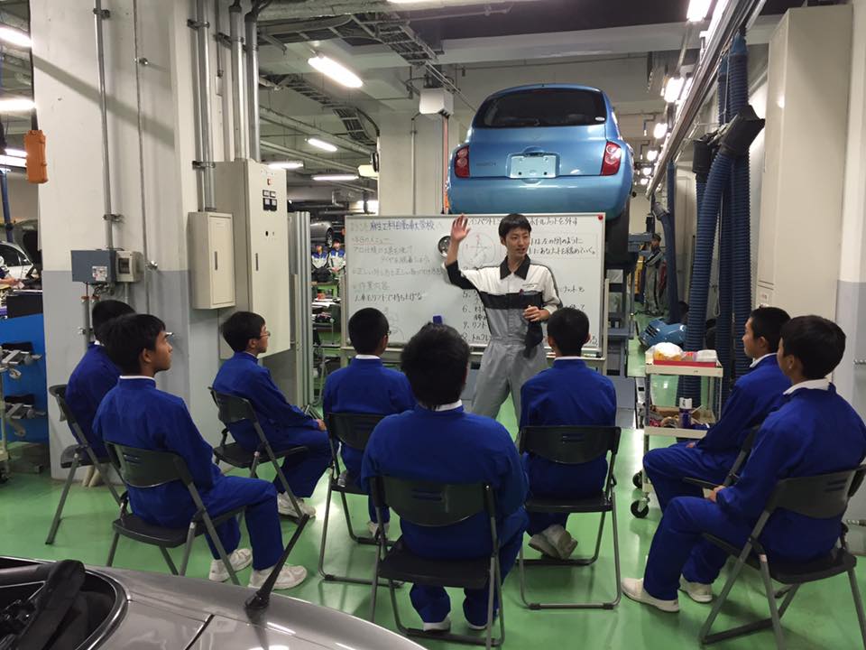 歓迎!筑紫野市立天拝中学校 御一行様 麻生工科自動車大学校|福岡の専門学校|麻生専門学校グループ